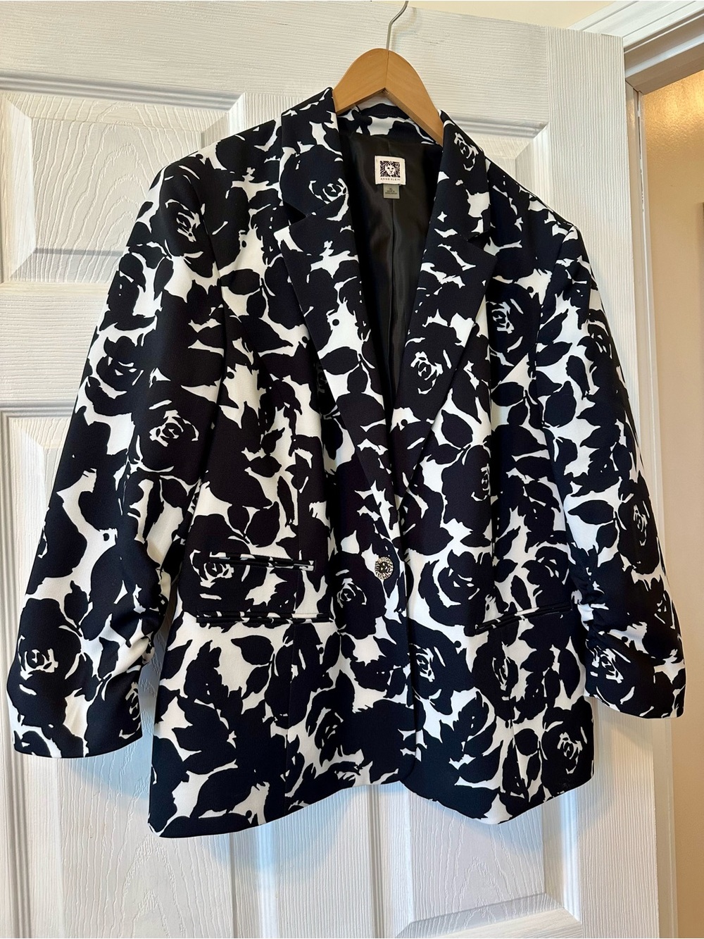 Anne Klein Black and White Floral Blazer Jacket